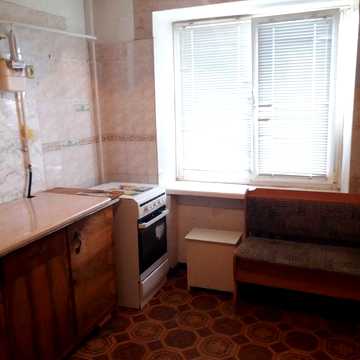 Продам 2-ком. кв. по ул. Чумаченка ( р-н остановок гор. тр. Малиновского)