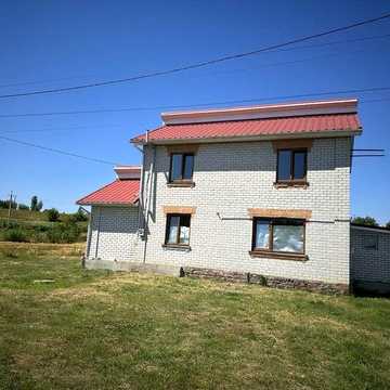 продам новозбудований будинок