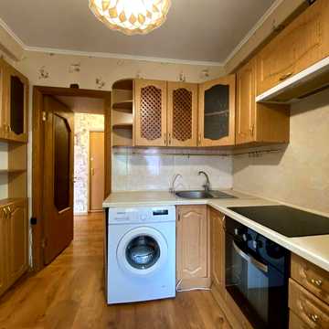 Оболонь Оболонский проспект 31 Продам 1к квартиру метро "Мінська"