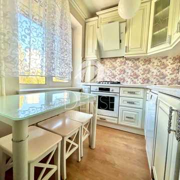 3К Васильківська 2А Голосіївський р-н Деміївка РЕМОНТ Метро Київ