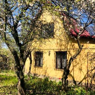 Перекритий та утеплений дах! Нова водостокова система.Піч .Нова сауна та душ! Мідна проводка!.Скважина.25 від Києва, с.Кожухівка (Глеваха). Данилівка