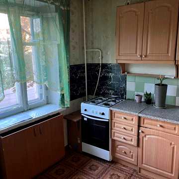Продам квартиру в зручному місці! Торг!