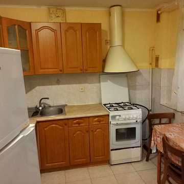 Здам трехкімнатну вул Бастіонна5а-16000гр
