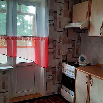 Оренда 1-к. квартири Автозаводська, 81. Поверх 3, охайна