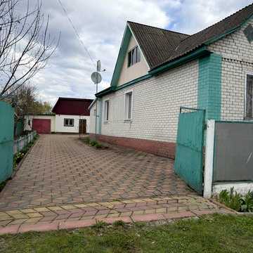 Продається будинок  з кіоском