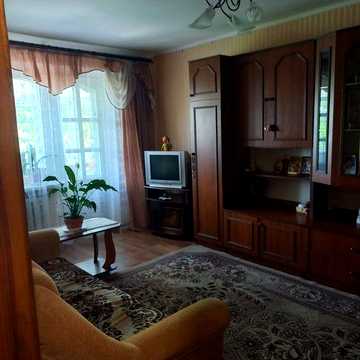 Продаж 2 кім квартири на 2 поверсі в центрі