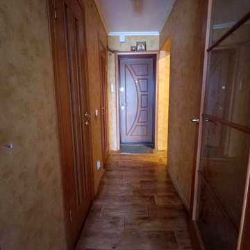 Продається 2-кімната квартира в Старокостянтинові, загальною площею 52.3 кв. м. 1 поверх. Ціна — 45 000$ Деталі за номером телефону:068 024 7257