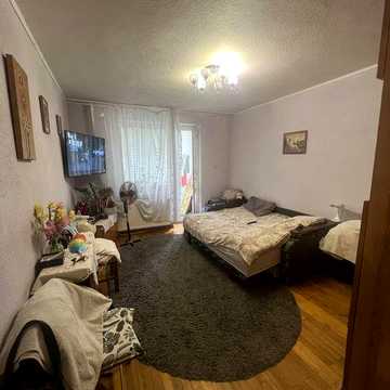 Продаж двохкімнатної квартири гарний стан.