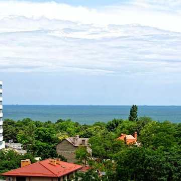 Літературна вул., 8