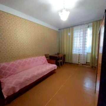Продам 3 из квартиру м Дворец Спорта Коммунальный рынок 35000