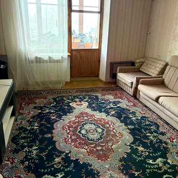 Продам 3 ком. квартиру на Малиновского.