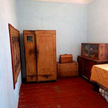 Невелика двокімнатна квартира біля ринку