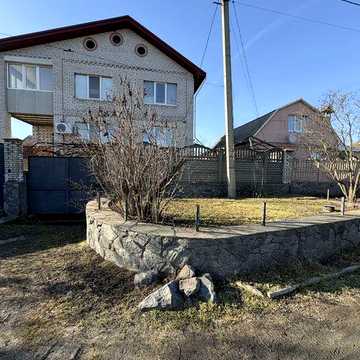 Продається  2-поверховий будинок в мікрорайоні Піддубне