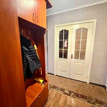 Продаж 3-кімнатної квартири у Вороновиці