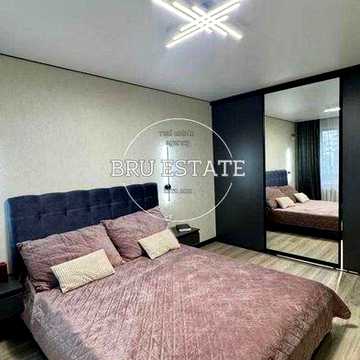 Продам свою без % 2к квартиру з абсолютно свіжим євроремонтом 10 хв до метро Дарниця середній поверх Соловяненка 10