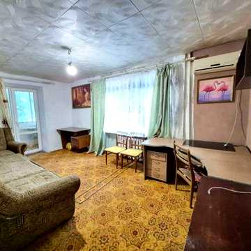 Продаж 3 к. кв. в цегляному будинку, вул. Бочарова (біля парку)