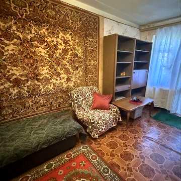Сдам 1-ком.на 12 квартале ул.Квартальная(Гладкова)