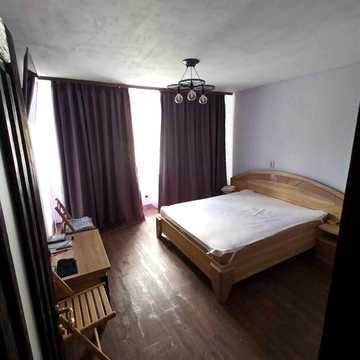 Продається 2-кімнатна квартира в центрі Трускавця 48 м². Продаж можливий за державними програмами, житловими сертифікатами та постановами.