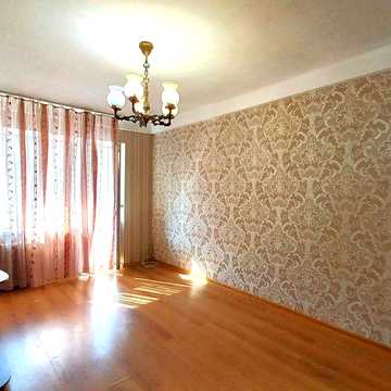 Турчина 5, суміжна 2к, є газ, невисокий поверх, м Нивки, Святошино 15хв транспортом
