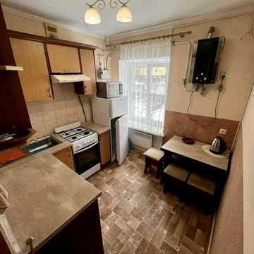 Продається 1-кімнатна квартира в центрі Трускавця ! Продаж можливий за державними програмами, житловими сертифікатами та постановами.