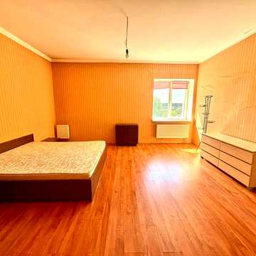 Продам дворівневу 3-к квартиру з ремонтом в Гостомелі