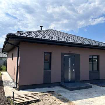 None 140000.0 USD