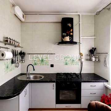 Продаж 2-кімнатна квартира з ремонтом , вул. Здолбунівська, 3