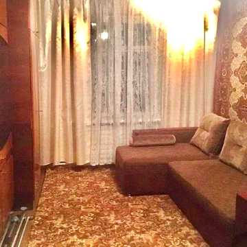 Для сімі (можна з дітьми) здається в довгострокову оренду двокімнатна  квартира на 3 Шевченківському м. Запоріжжя.