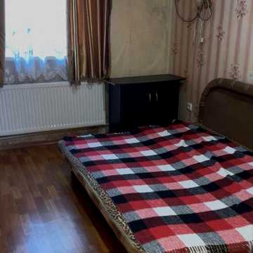 Оренда 1-кімн будинку спільний двір