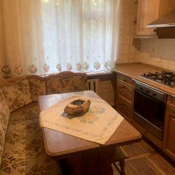 3 х комнатная квартира Ильфа и Петрова