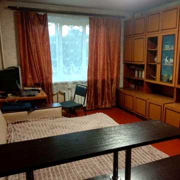 ЗДАМ 1 КВАРТИРУ ГОЛУБА 5  біля 6 школи