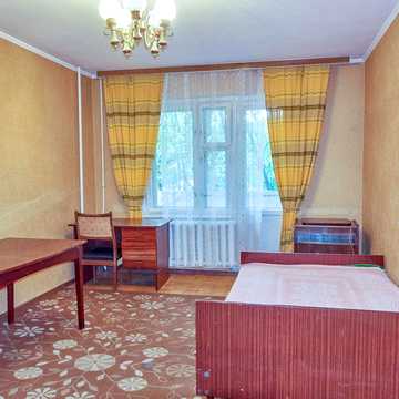 Бережанська вул., 18