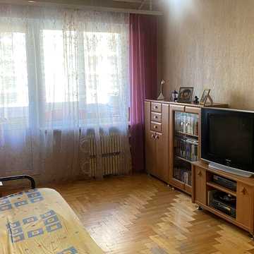 Продам трехкомнатную квартиру на Бородинском возле Сельпо,владелец ЖК Диамантовый