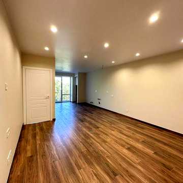 Продаж квартири в зданій новобудові ЖК Status Residence
