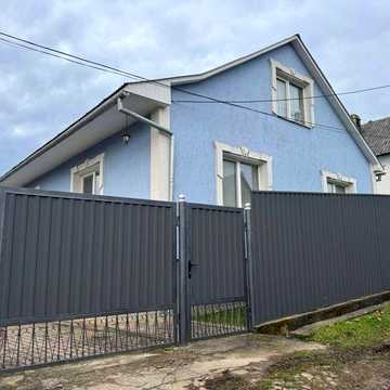 Продаж сучасного 3-поверхового будинку в с. Черник (біля Сваляви, 30 км від Мукачева)