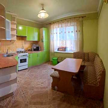 Квартира 4х кімнатна 18 км від Харкова з меблями та ремонтом пгт. Новопокровка!
