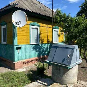 Продається хороший житловий будинок з господарськими спорудами