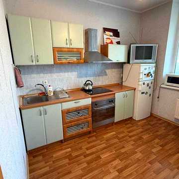 Здається однокімнатна біля метро Житомирська