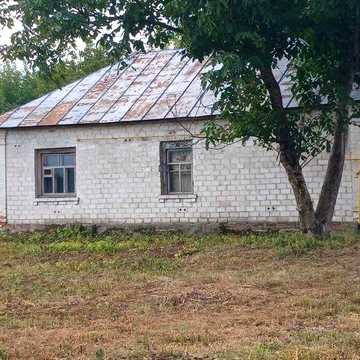 Продам будинок (хата) з земельною ділянкою в Козелецькому районі. 70 км від Києва