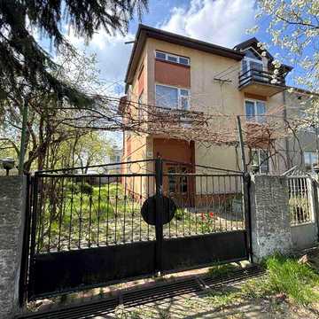 Продаж будинку Винники