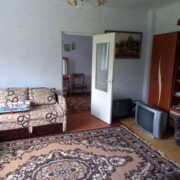 Продається 2-кімнатна квартира в м.Кіцмань