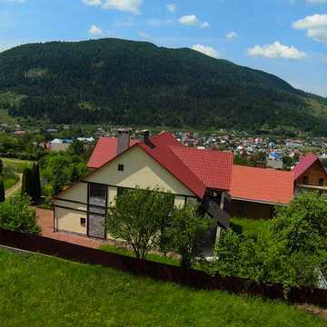 Продаж затишного будинку в смт. Міжгіря
