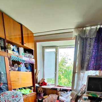 Продам 2 комнатная гостинка метро 23 Августа. Павлово Поле.