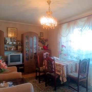 Продаю двохкімнатну квартиру м  збараж тернопільськоі області