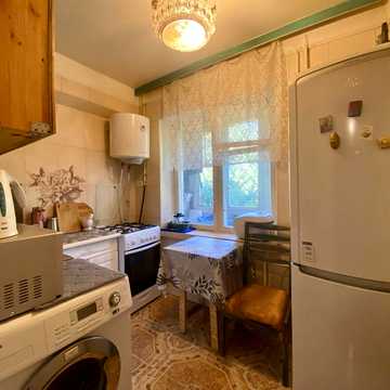 Здам 1 кімн. Квартиру метро Лівобережна .