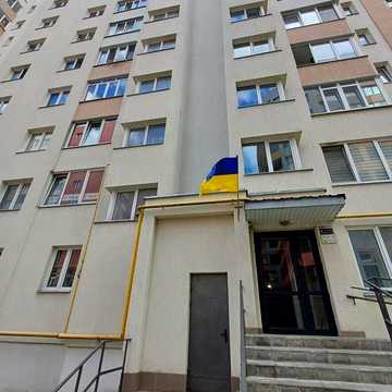 Продаж 2 кімн новоб 70 м кв з ремонтом і меблями вул ПідГолоском ( можна під ЄОселю) ЖК Карпат Буд