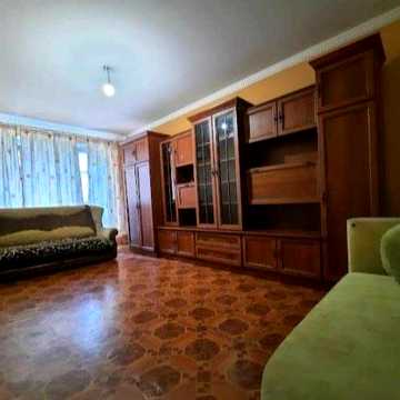 Продам двокімнатну квартиру на Покровській 33 . ЖК "Рассвет-2"