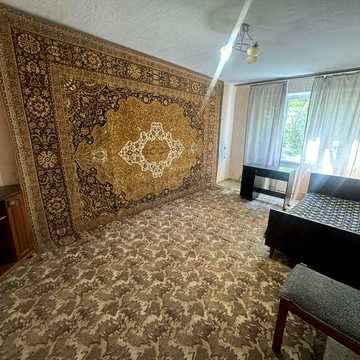 Продаж трикімнатної квартири на 3 Слобідській