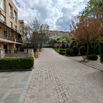 Продається таунхаус в центрі міста