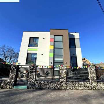 Шкільна вул., 40